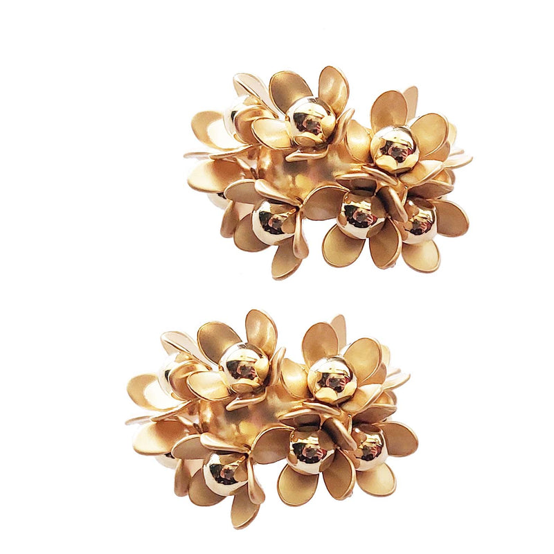 Flower Earrings - THE WILD SHOWCASE
