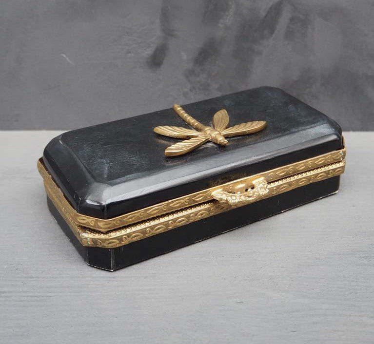 Jewelery box vintage dragonfly brass - THE WILD SHOWCASE